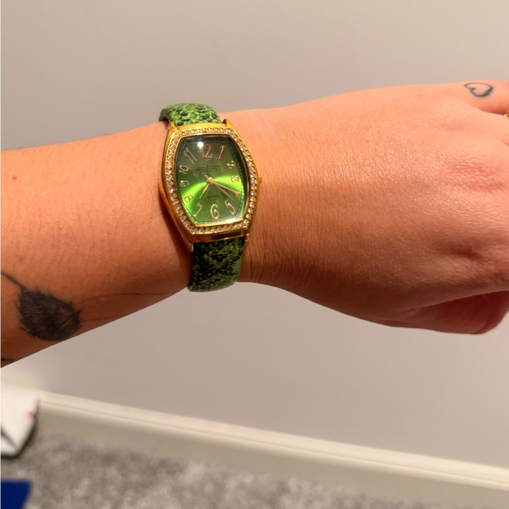 Vintage Joan Rivers Green and Gold Watch